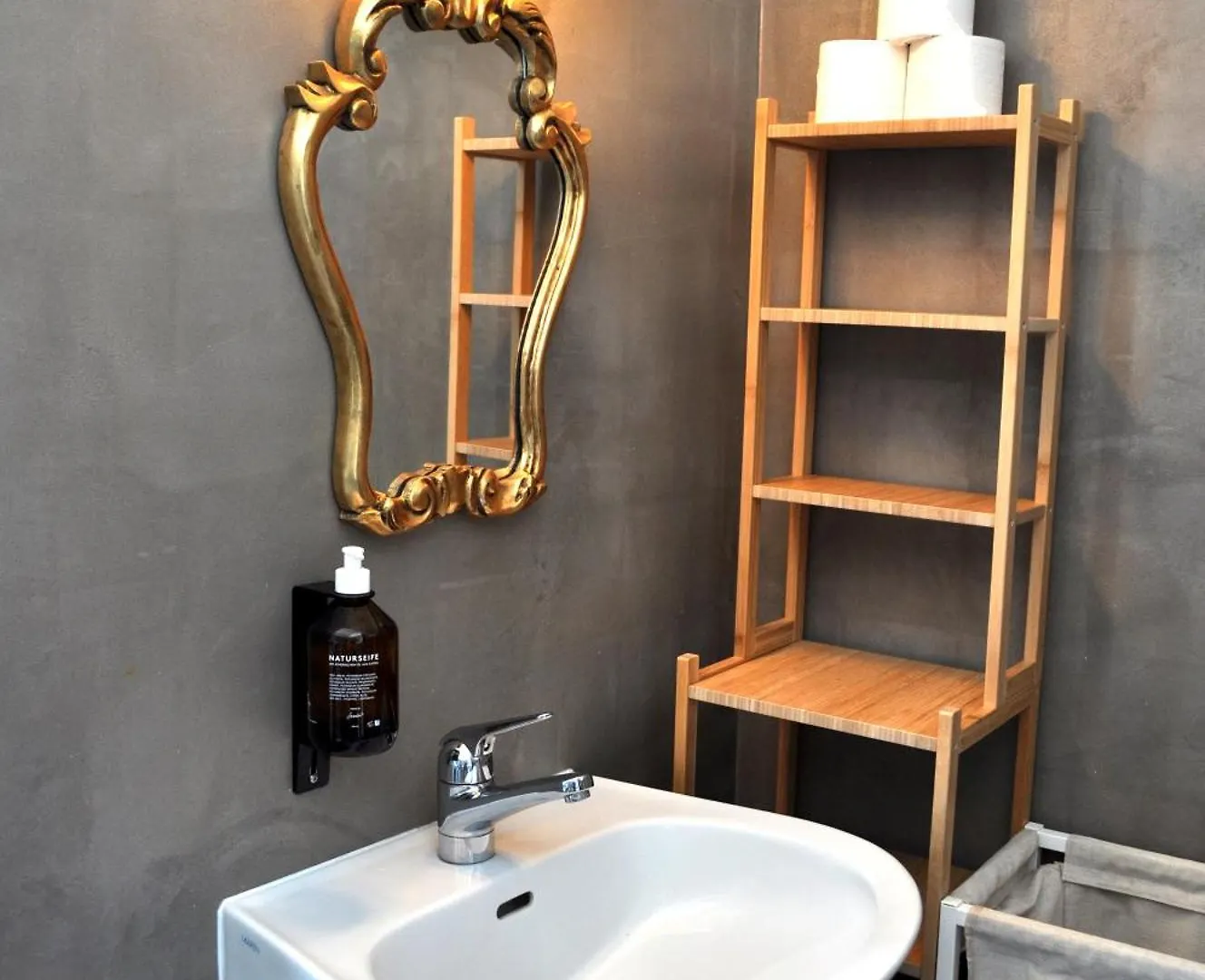 Guesthouse Fuerdich Zürich Pensionat